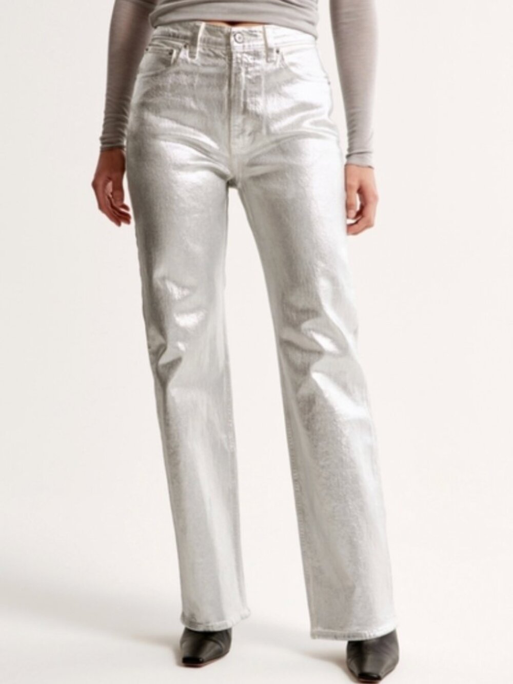 Abercrombie The 90s Relaxed Jean High Rise in Silver Metallic